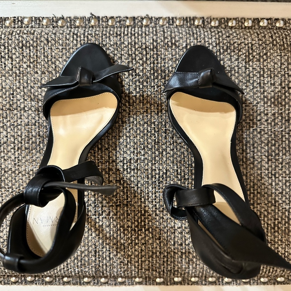 Alexandre Birman Clarita 4 inch  heels.